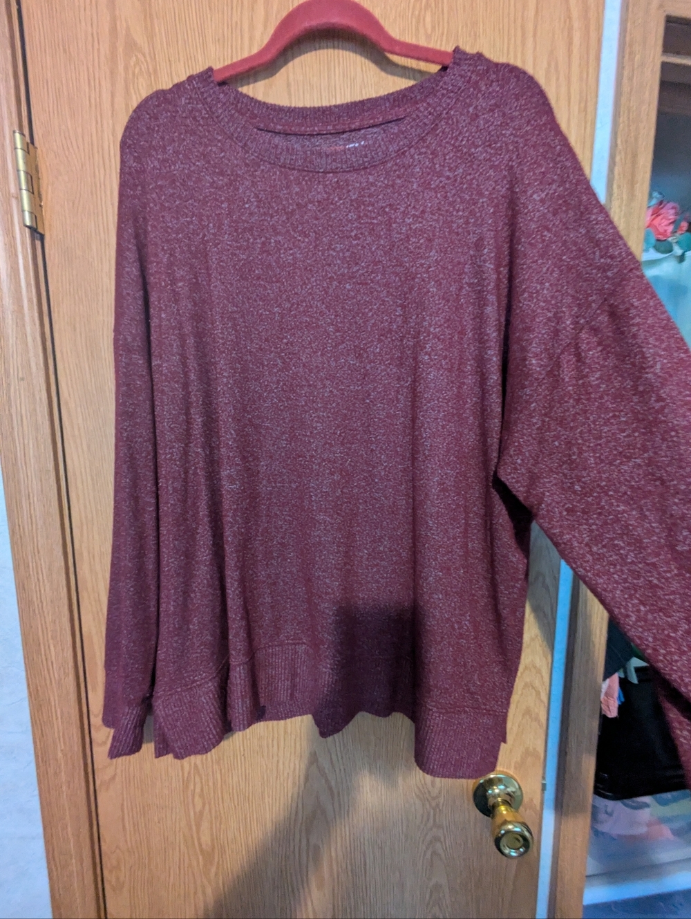 Time and Tru Metallic Burgundy Crewneck Sweatshirt
